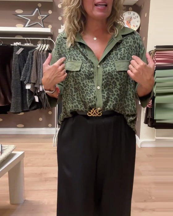 Chemise décontractée boutonnée à imprimé léopard à revers