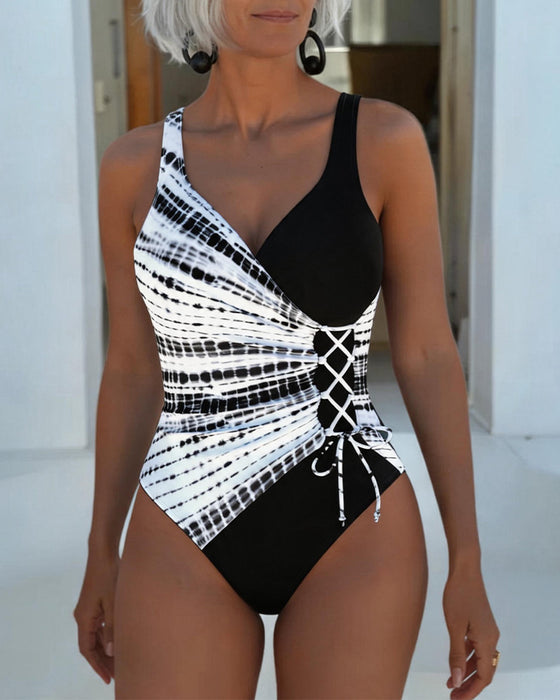 Une Pièce Asymétrique Croix Teinture