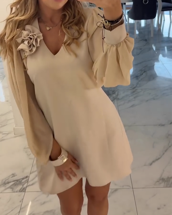 Robe Fleur Tridimensionnelle Col V Manche Lanterne