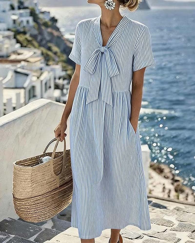 Robe À Rayures Nœud Col V