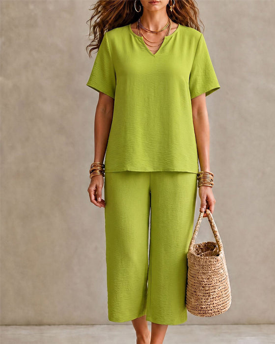 Set Haut Manches Courtes Et Pantalon Raccourci