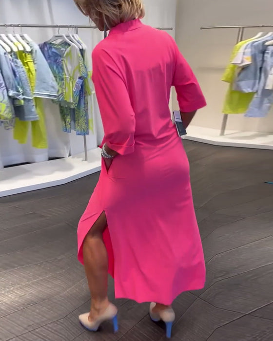 Robe couleur unie fendue à col V