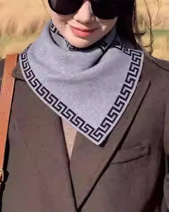 Écharpe triangulaire polyvalente à la mode