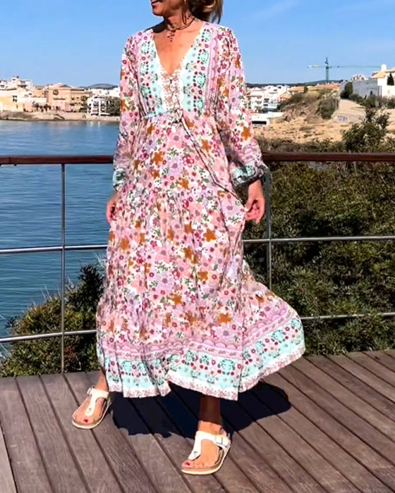 Robe à imprimé floral et col en V