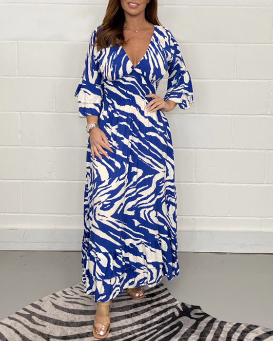 Robe manches 3/4 col v