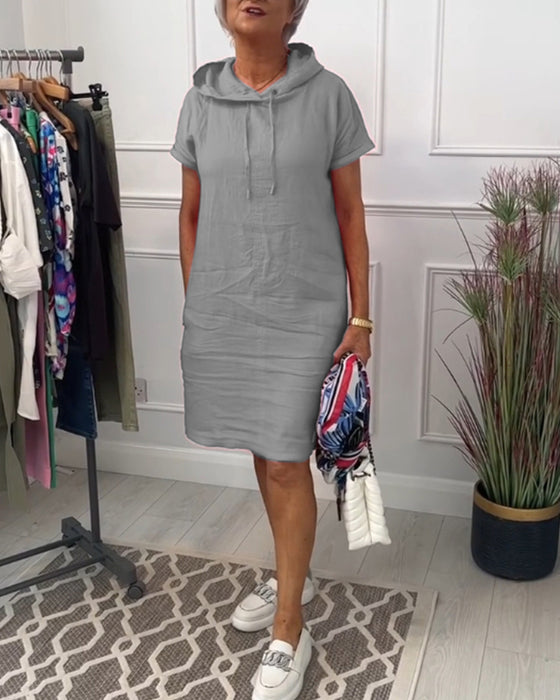 Robe décontractée à capuche et manches courtes