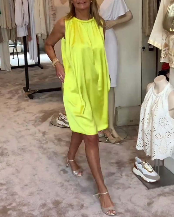 Robe femme plissée sans manches de couleur unie