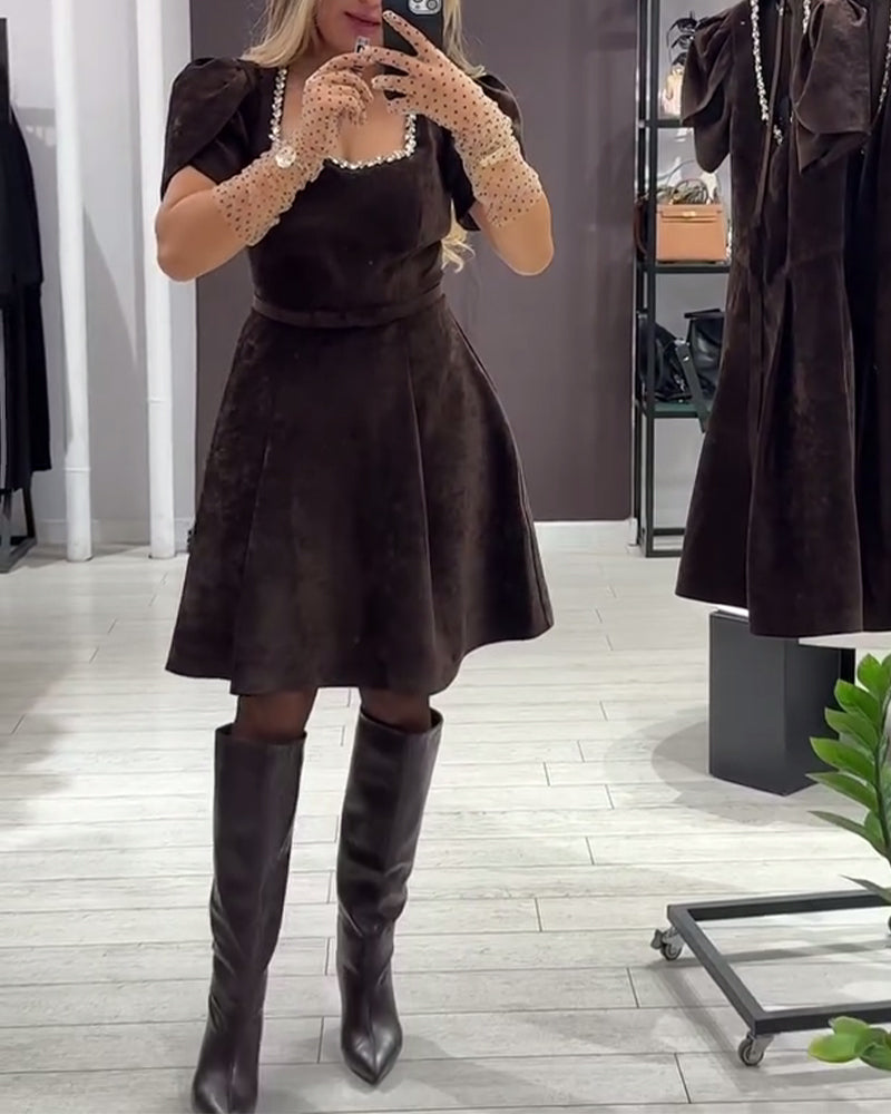 Robe À Manches Ballon Et Encolure Large