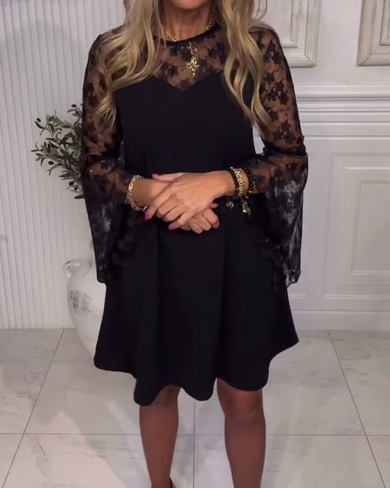 Robe Unie À Manches Ballon Et Détails Patchwork