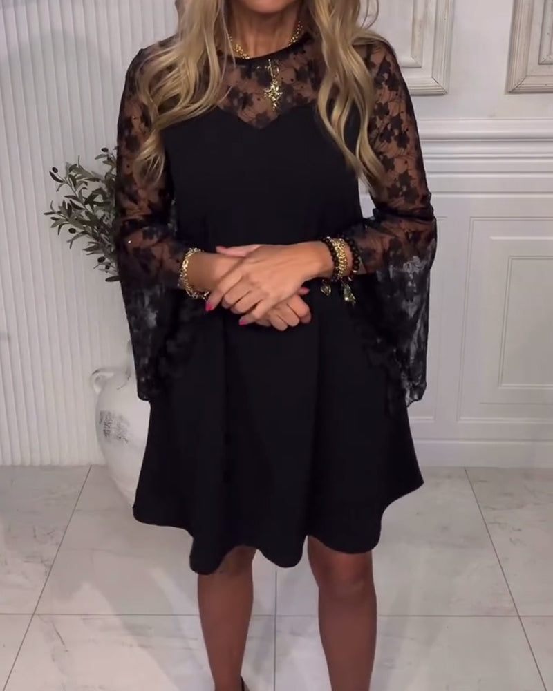 Robe Unie À Manches Ballon Et Détails Patchwork