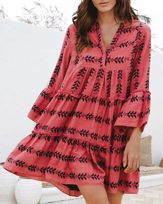 Robe courte élégante à imprimé tendance
