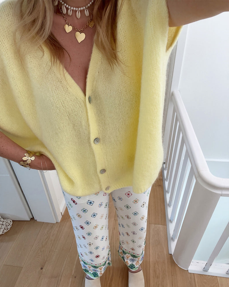 Cardigan Sans Manches Col En V Boutonnage Devant Pull