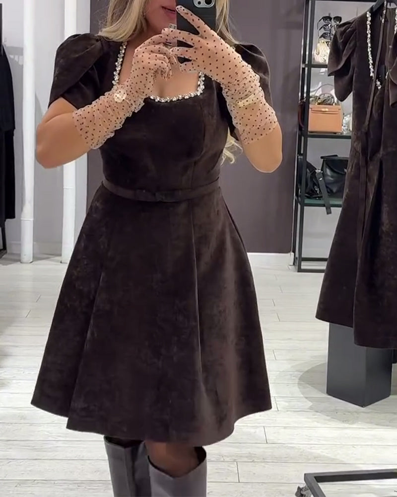 Robe À Manches Ballon Et Encolure Large