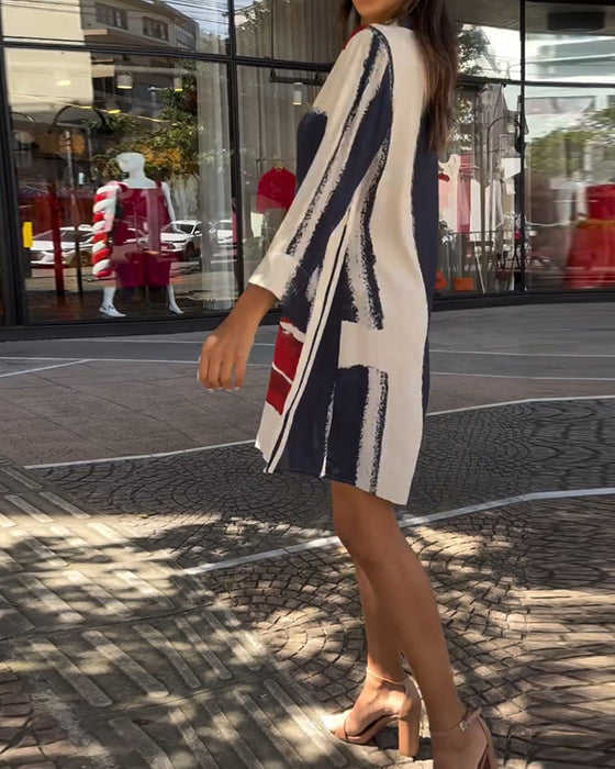 Robe avec revers et imprimés et fentes