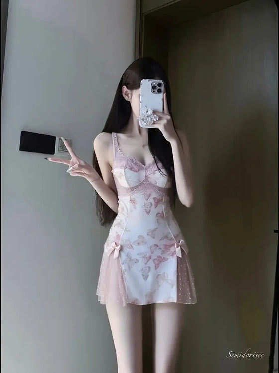 Nuisette ajustée femme à col V plongeant avec laçage imprimé papillon top brassière et ensemble lounge dos nu