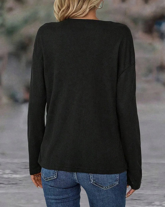 Haut À Col V Avec Bouton Contrasté