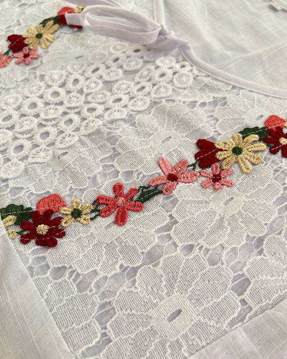 Blouse creuse en dentelle de couleur unie