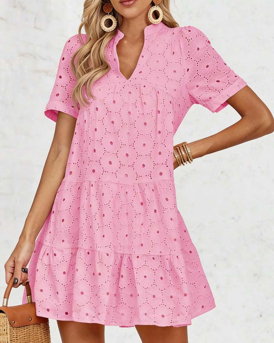Robe Évidé Col V Manche Courte