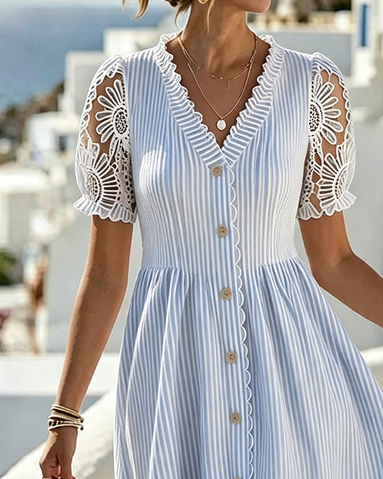 Robe Col V Rayure Bouton Dentelle Manche Ballon