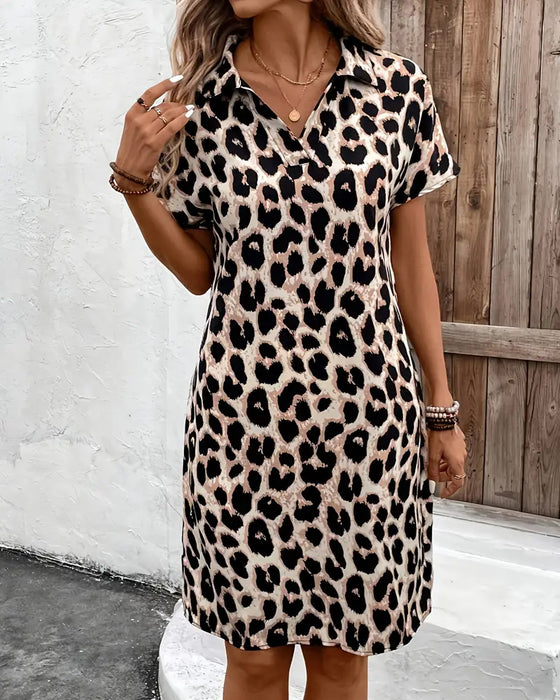 Robe Ajustée À Imprimé Léopard Avec Col À Revers