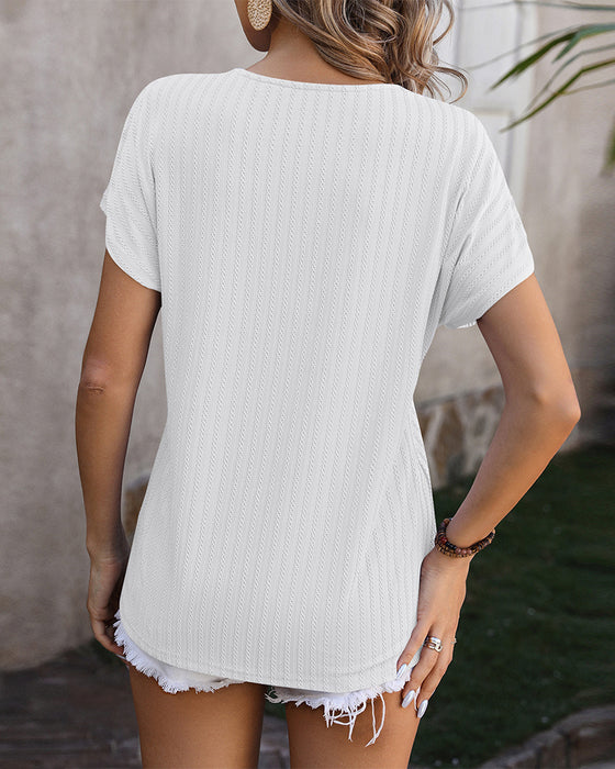 Haut avec col en V et chaîne