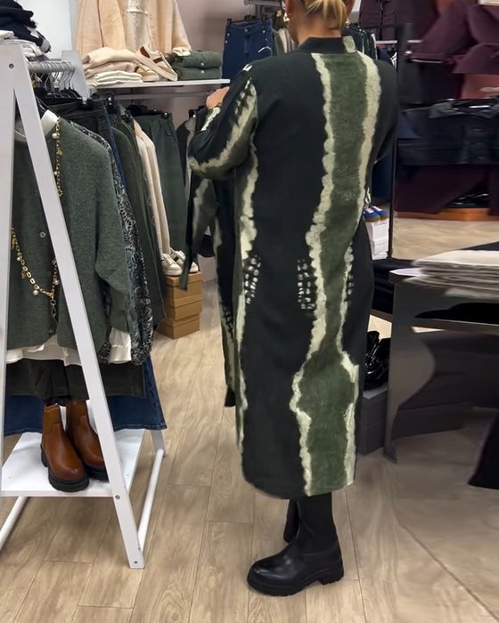 Robe chemise imprimée à col montant et boutons