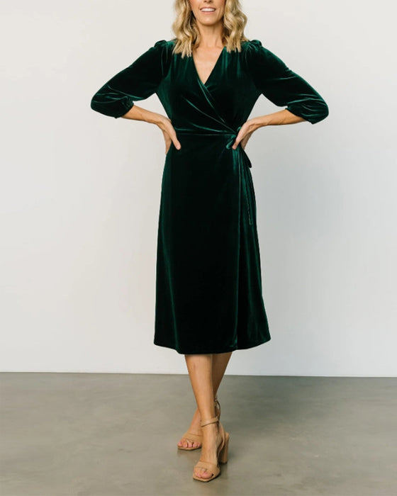 Robe élégante à col en V et manches trois-quarts à lacets de couleur unie