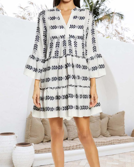 Robe courte élégante à imprimé tendance