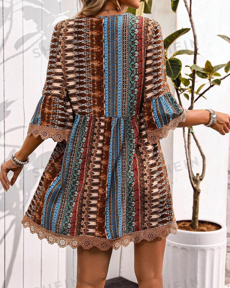 Robe Col En V Dentelle Manches Trois-Quarts