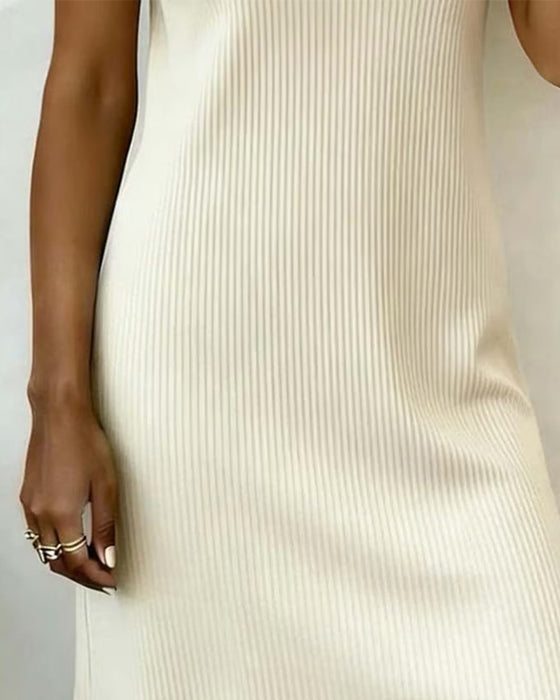 Robe Élégante Col Rond Boutonnée Droite