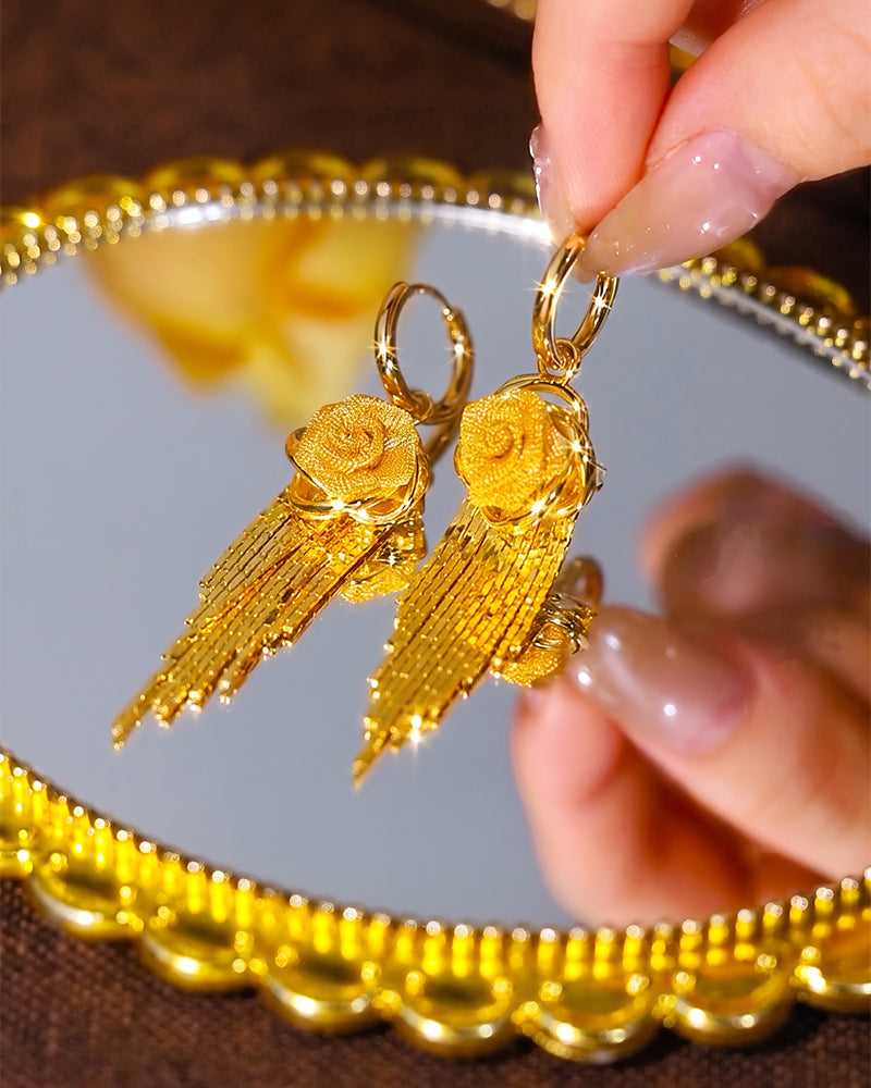 Boucles D'oreilles Fleur Dorée Avec Pompons