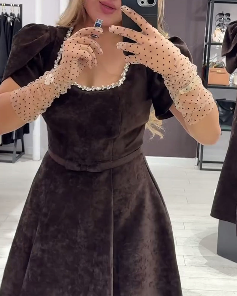 Robe À Manches Ballon Et Encolure Large