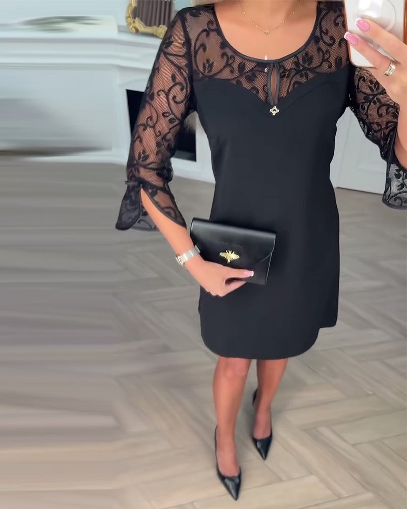 Robe Unie À Manches Longues Avec Détails Patchwork