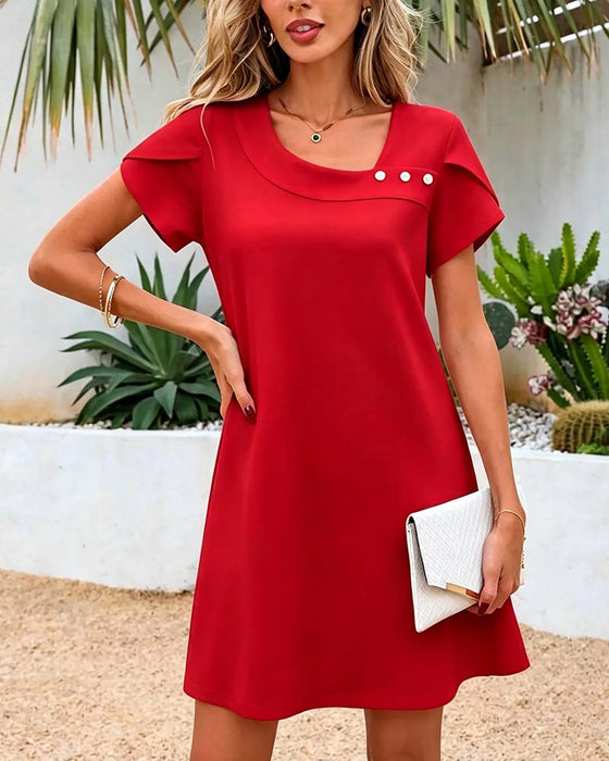 Robe Col Asymétrique Bouton Manche Courte Unie