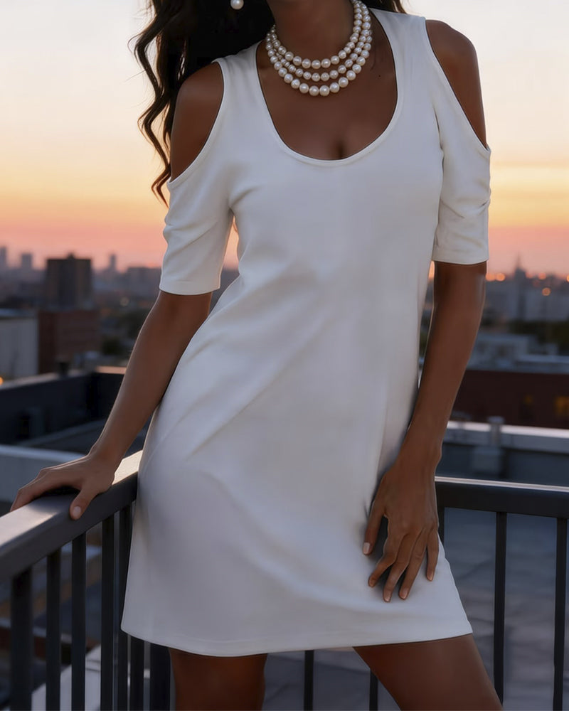 Robe Épaules Dégagées Ajustée Unie Sexy