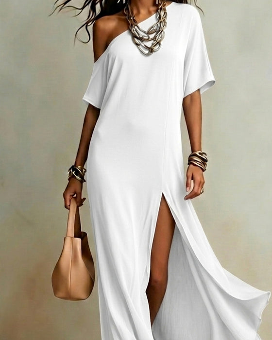 Robe À Épaule Inclinée Et Fente