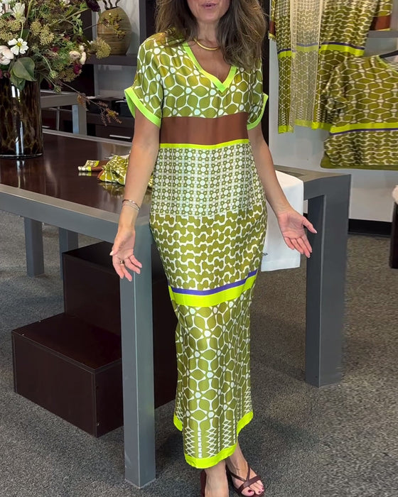 Robe longue imprimée contrastée à manches courtes et col en V