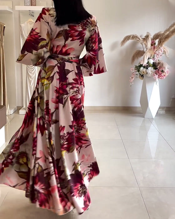 Robe à lacets et manches trois-quarts à imprimé floral