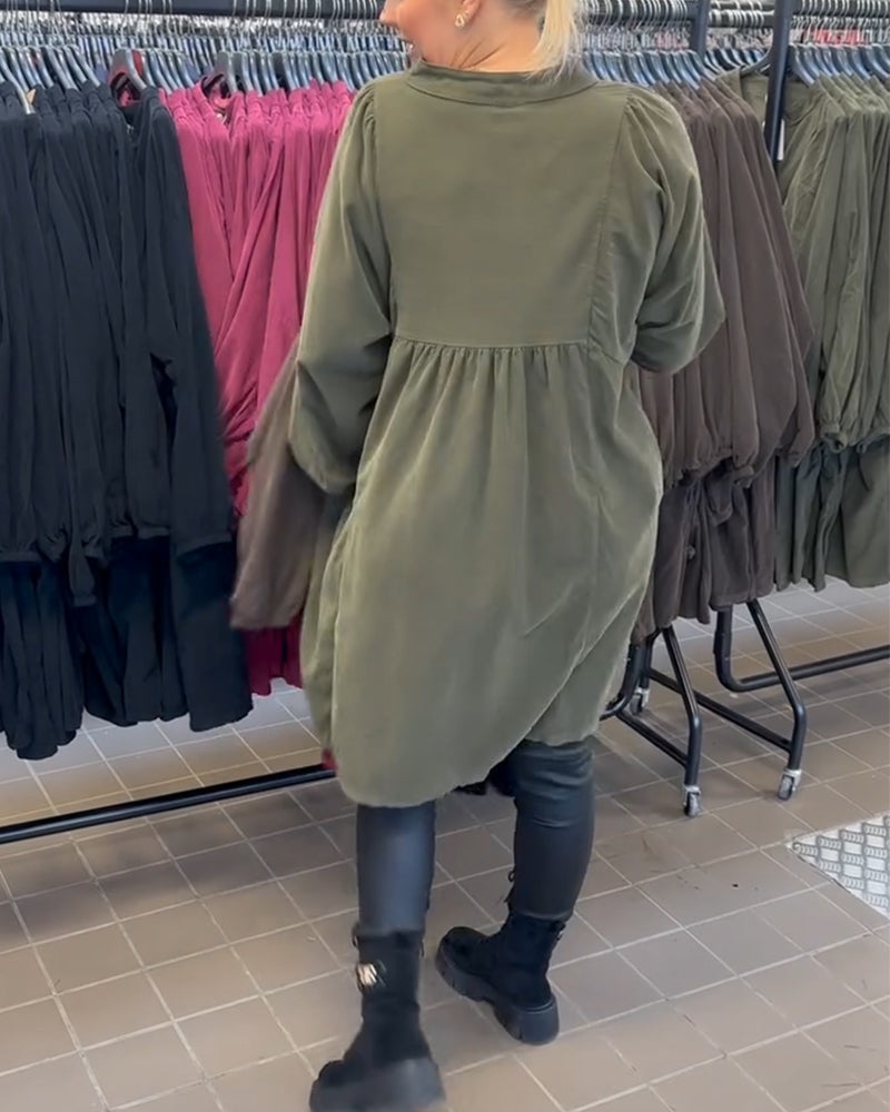 Robe Boutonnée À Col En V Et Manches Longues