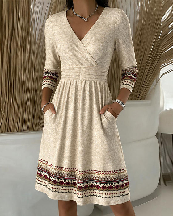 Robe Col V Imprimé Manches Longues Ourlet A