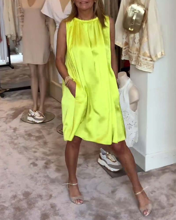 Robe femme plissée sans manches de couleur unie