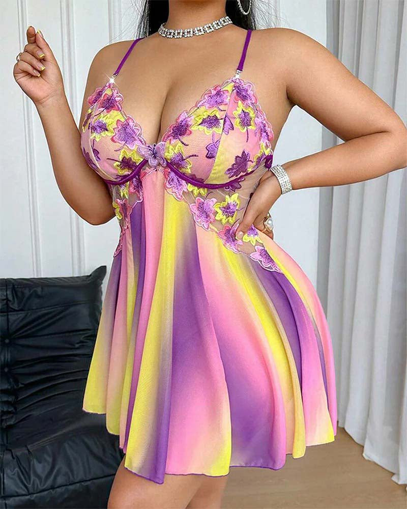 Chemise De Nuit Grande Taille À Bretelles Avec Broderies Colorées