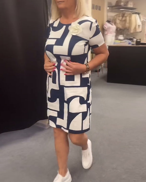 Robe ras du cou à poches et imprimé géométrique