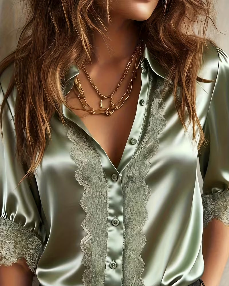 Chemise En Satin À Col À Revers Avec Finitions En Dentelle