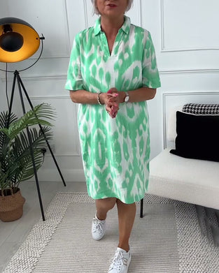 Robe imprimée à manches courtes et revers