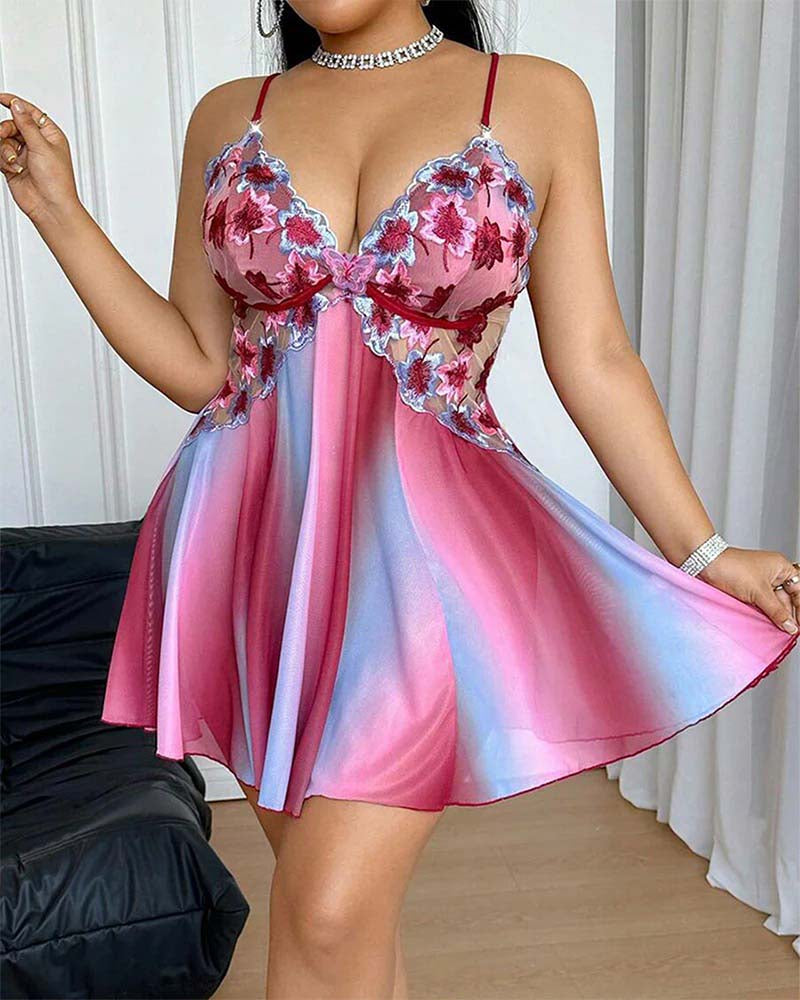 Chemise De Nuit Grande Taille À Bretelles Avec Broderies Colorées