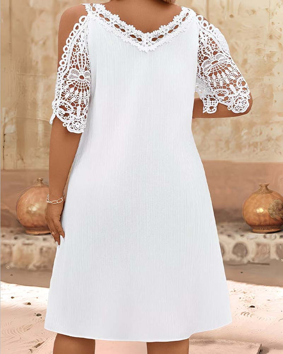Robe Col V Dentelle Off-Épaule Mini