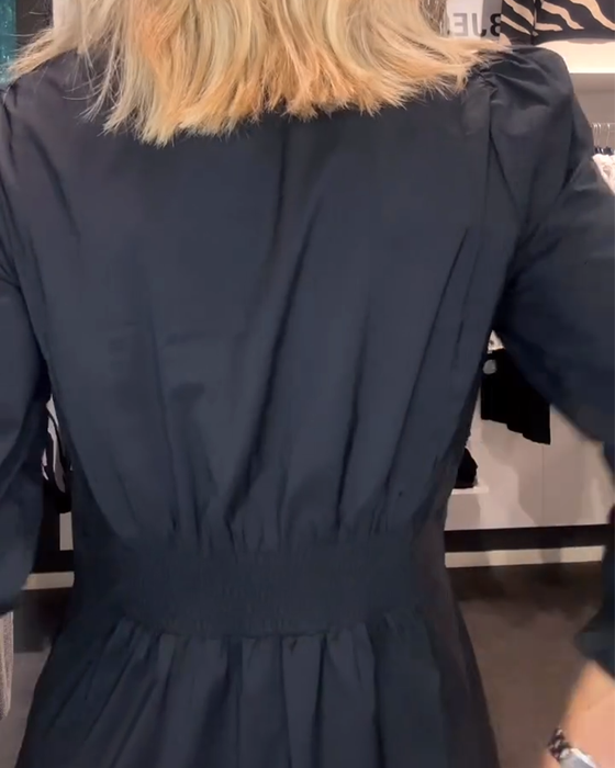 Robe Trapèze À Manches Bouffantes Et Taille Marquée