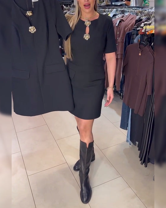 Robe Boucle Métallique Cintrée À Manches Courtes