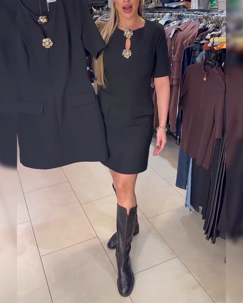 Robe Boucle Métallique Cintrée À Manches Courtes